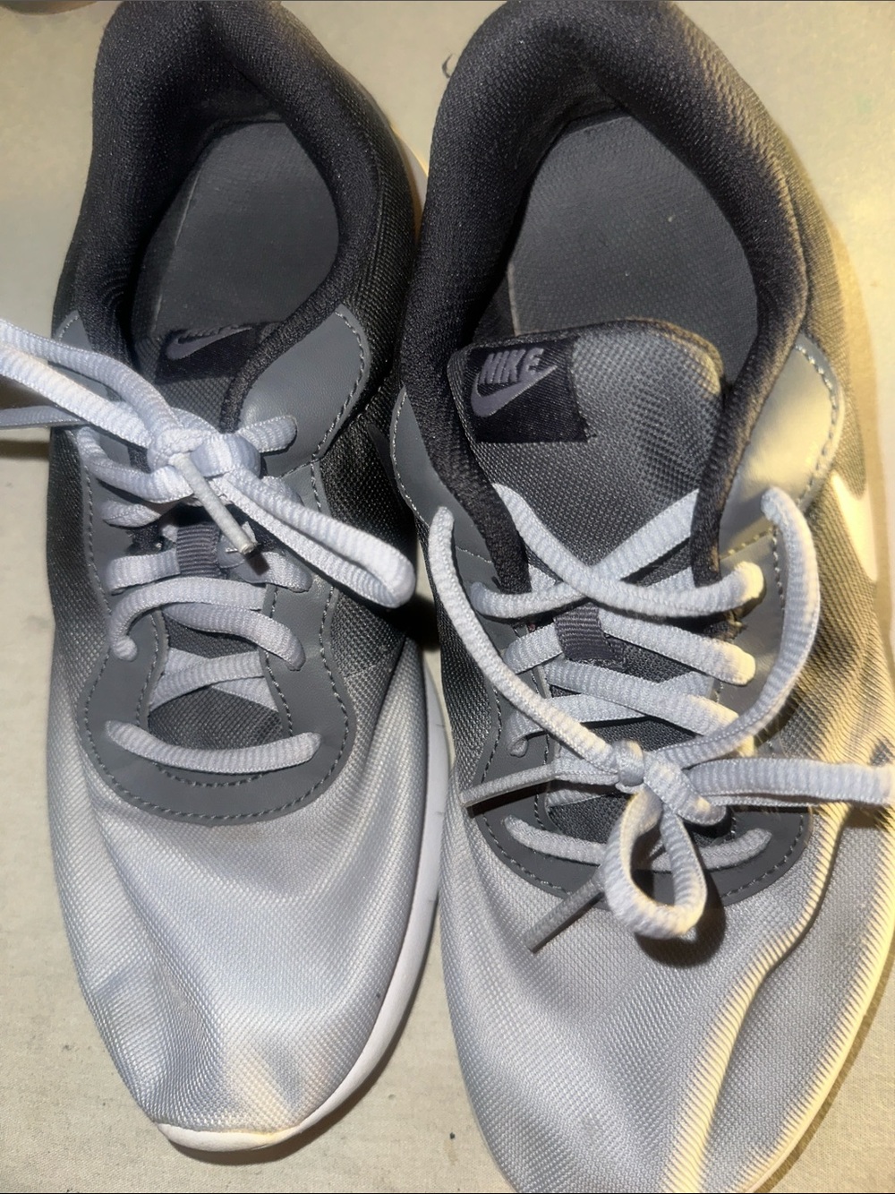 Nike Kids Size 7Y Gray and Black Low-Top Sneakers